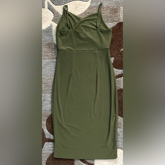 Mura Boutique Cross Bodice Bare Midriff Jersey Midi Dress Olive Green ZB6 - Picture 7 of 10